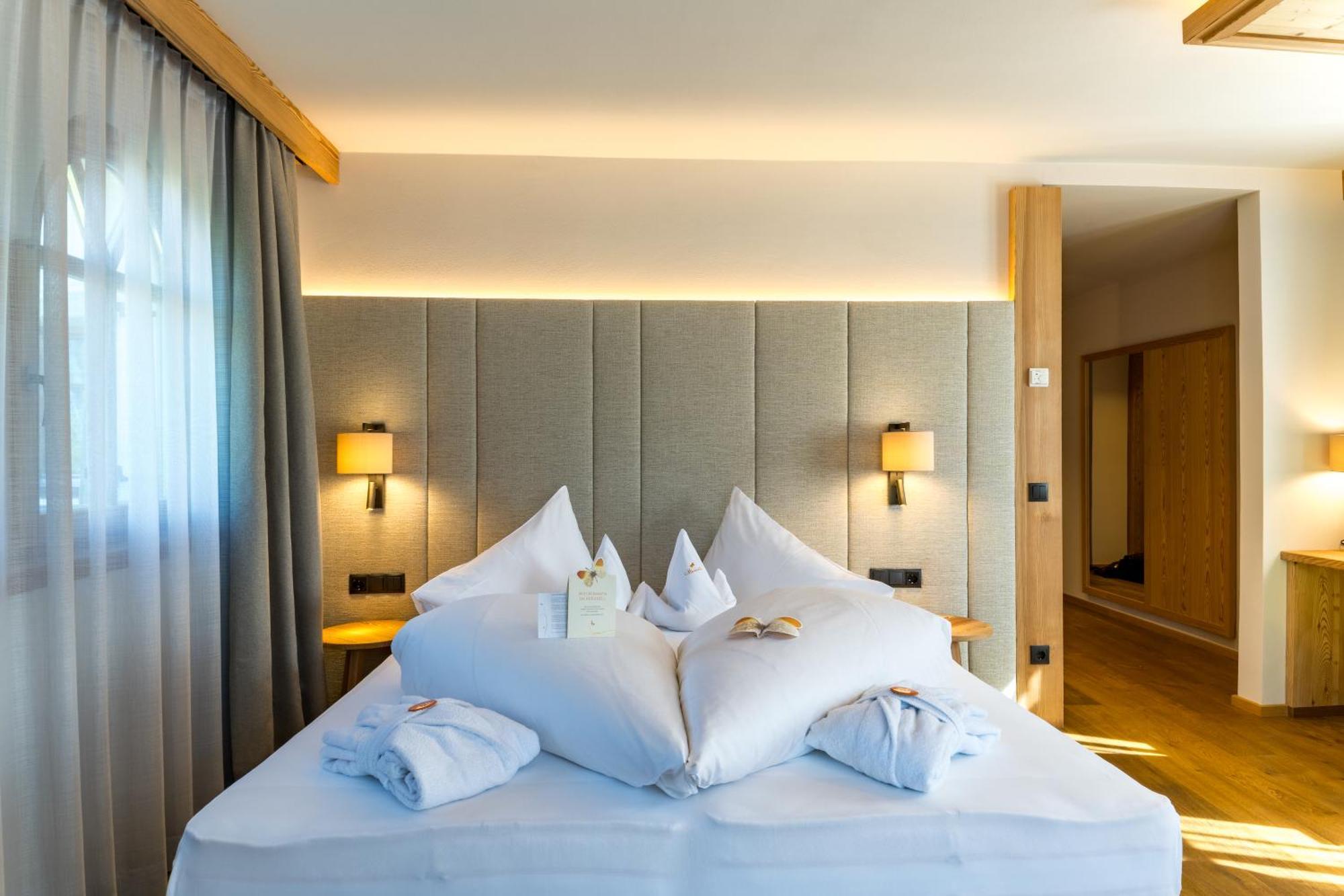 Mirabell Dolomites Hotel - Luxury Ayurveda & Spa Olang 外观 照片