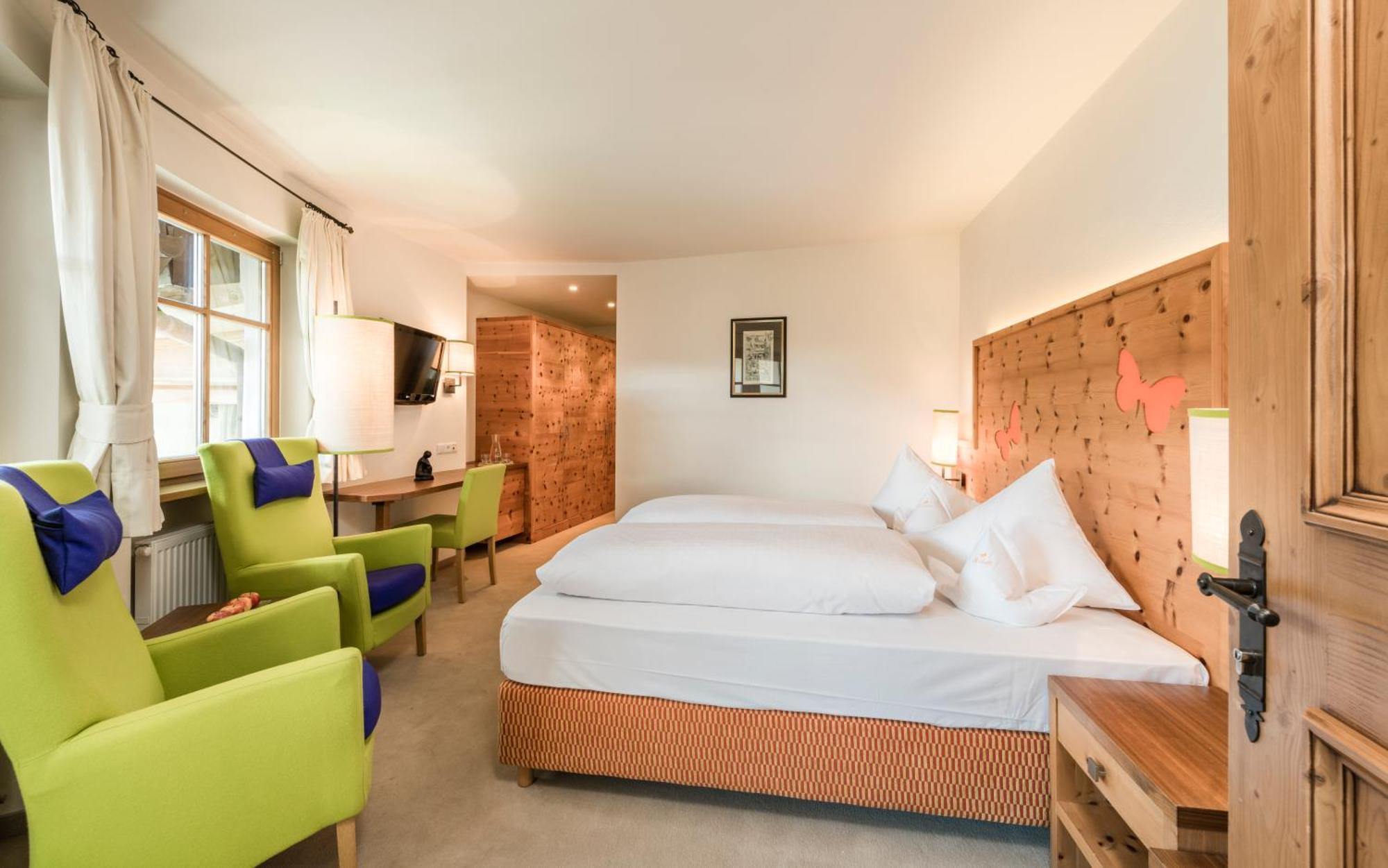Mirabell Dolomites Hotel - Luxury Ayurveda & Spa Olang 外观 照片