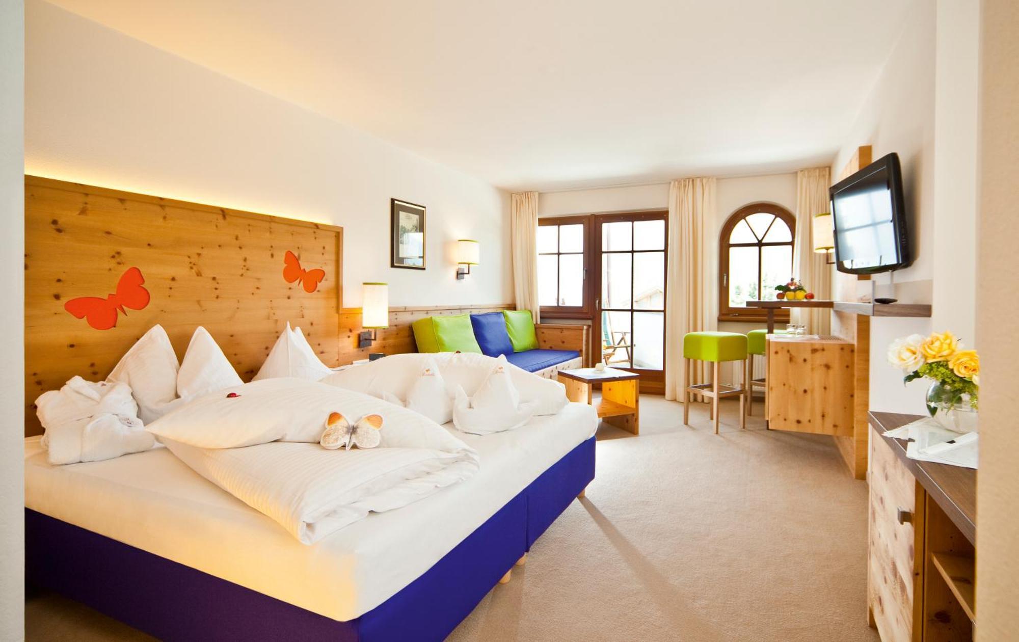Mirabell Dolomites Hotel - Luxury Ayurveda & Spa Olang 外观 照片