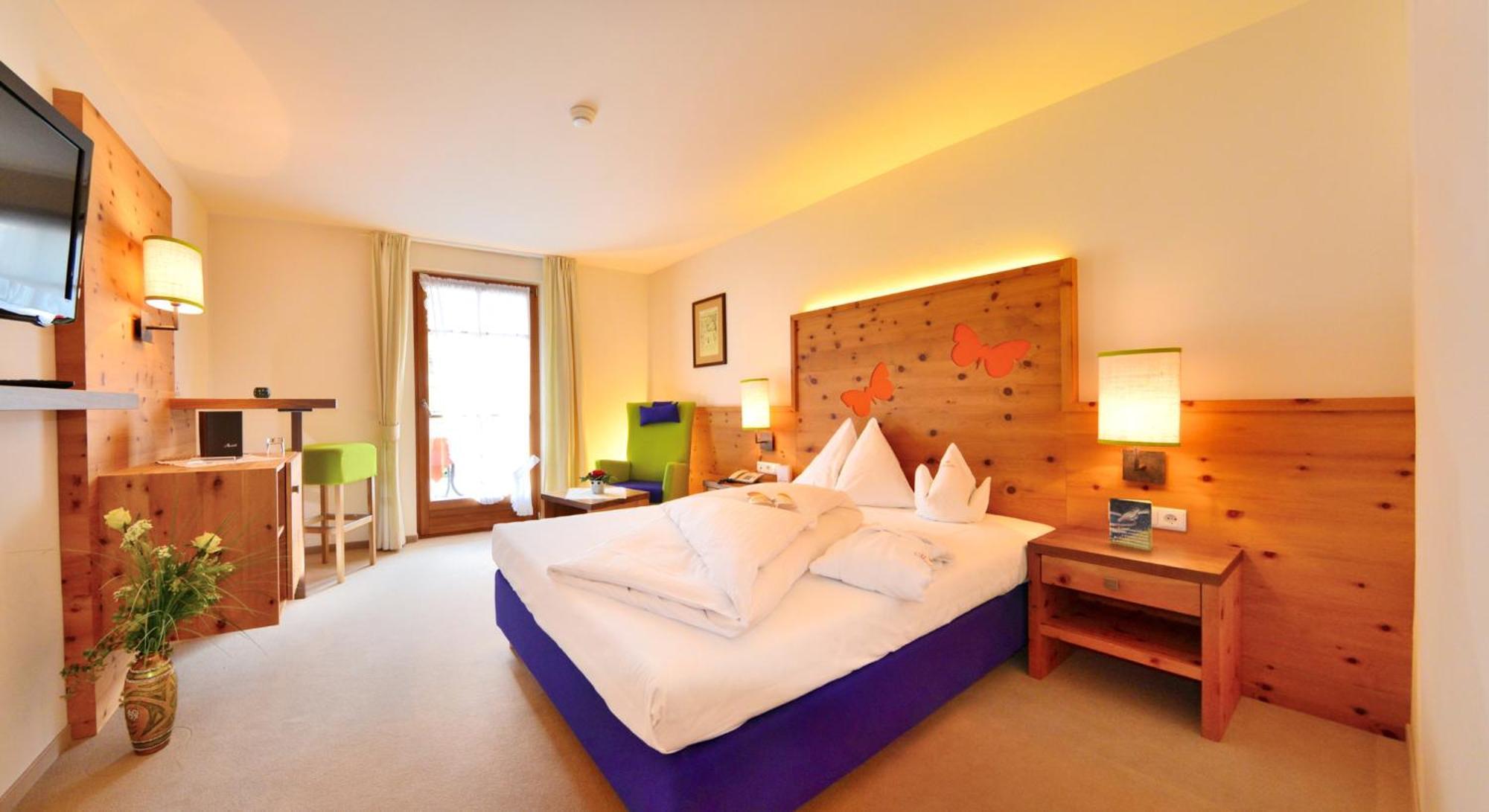 Mirabell Dolomites Hotel - Luxury Ayurveda & Spa Olang 外观 照片