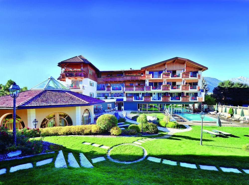 Mirabell Dolomites Hotel - Luxury Ayurveda & Spa Olang 外观 照片