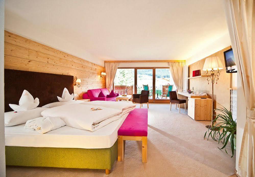 Mirabell Dolomites Hotel - Luxury Ayurveda & Spa Olang 外观 照片