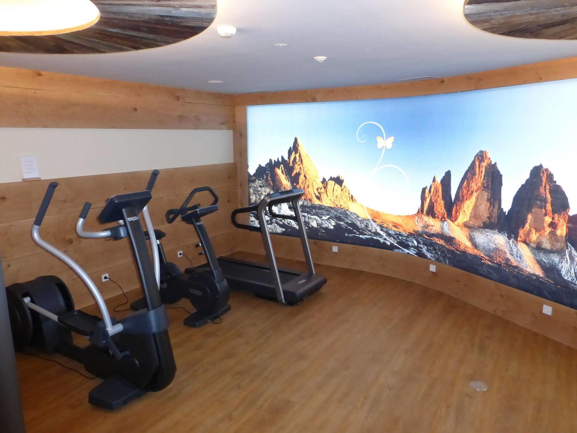 Mirabell Dolomites Hotel - Luxury Ayurveda & Spa Olang 外观 照片