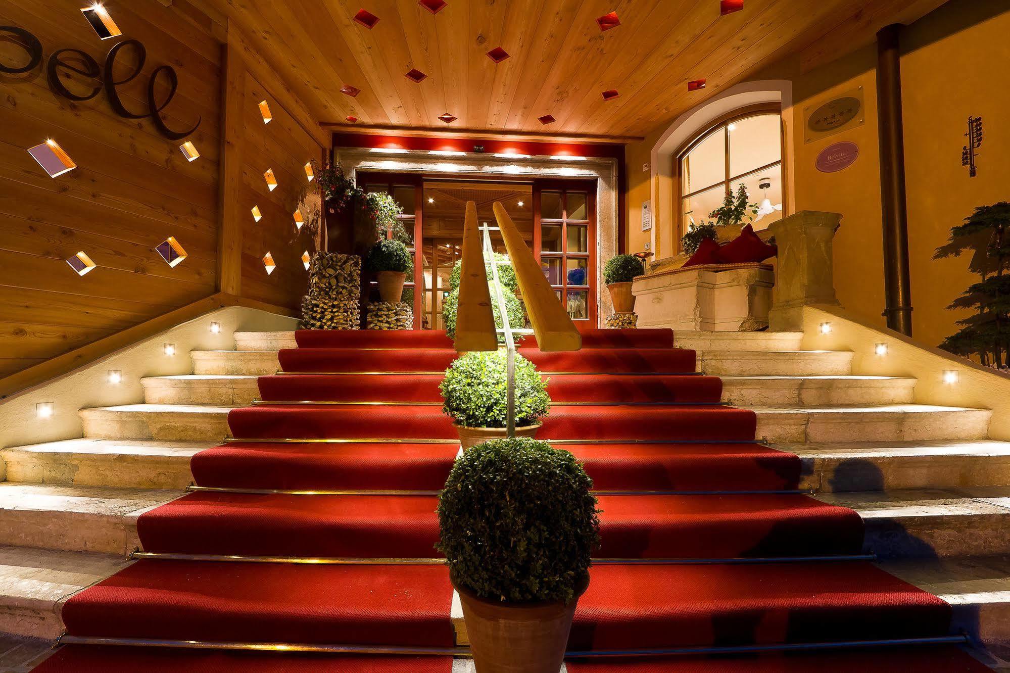Mirabell Dolomites Hotel - Luxury Ayurveda & Spa Olang 外观 照片